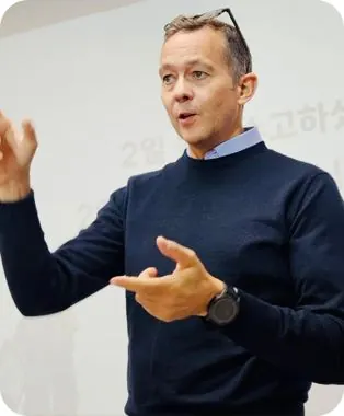 Sean Blair leading a workshop